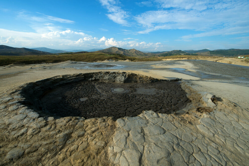 Vulcanii Noroioşi din judeţul Buzău, locul care arată ca de pe altă planetă. Cum s-au format. GALERIE FOTO - Imaginea 10