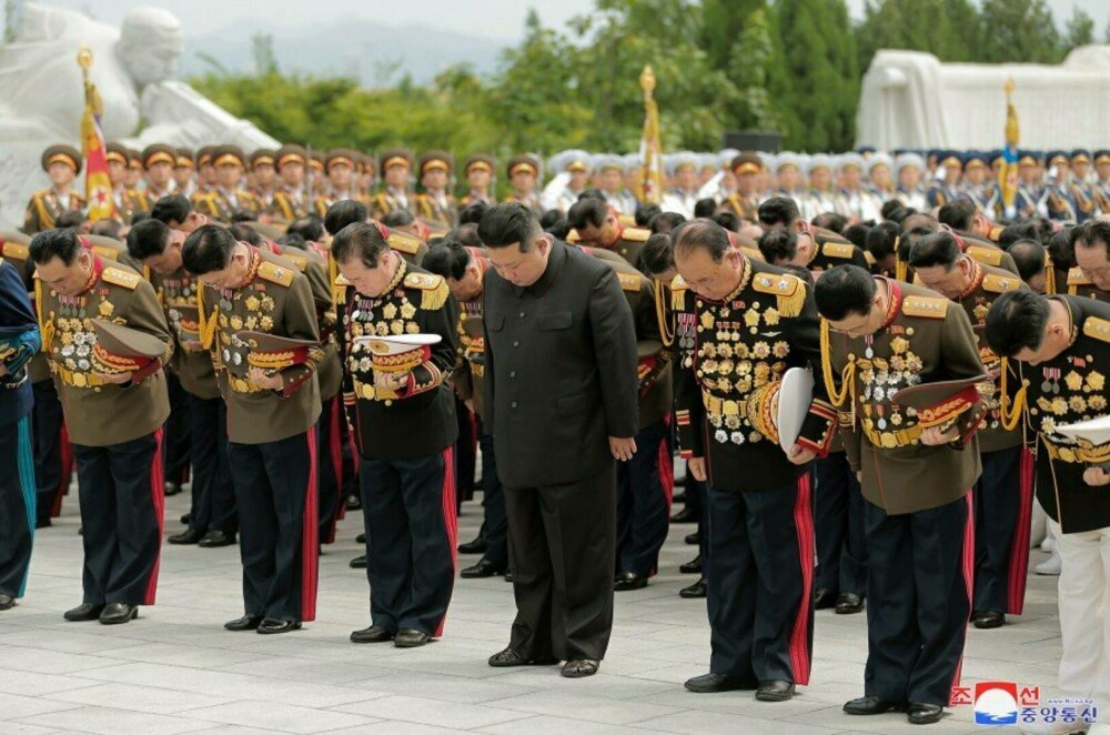 Kim Jong Un, liderul Coreei de Nord, amenință cu arme nucleare pe fondul tensiunilor cu SUA și Coreea de Sud - Imaginea 6