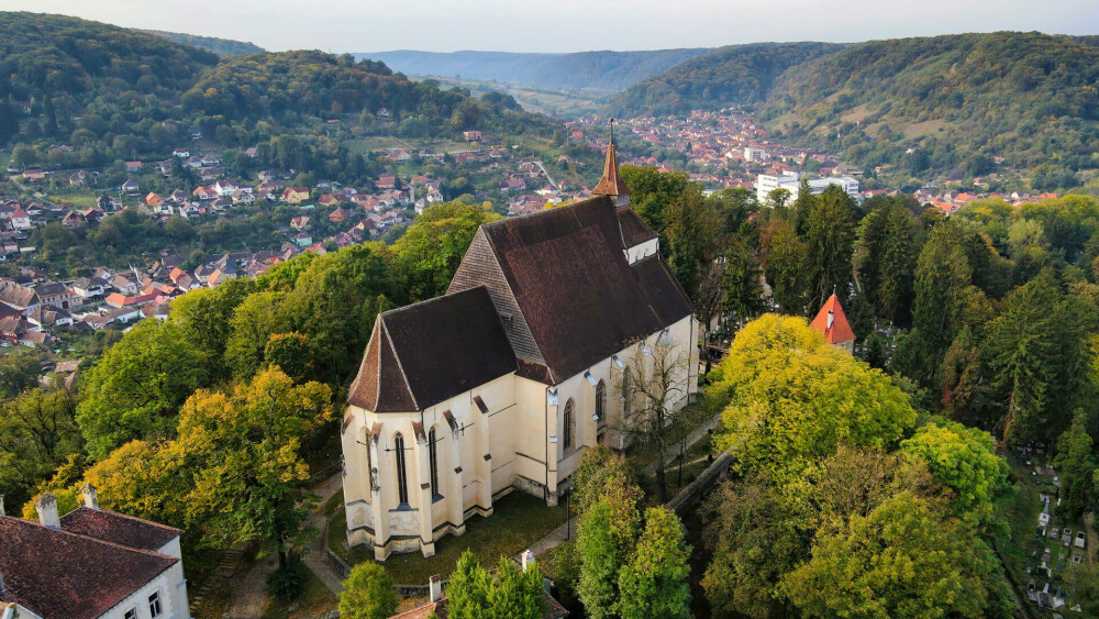 Ce poți face în Sighișoara, singurul oraș medieval locuit din Europa. Sate transilvănene autentice de vizitat în apropiere - Imaginea 3