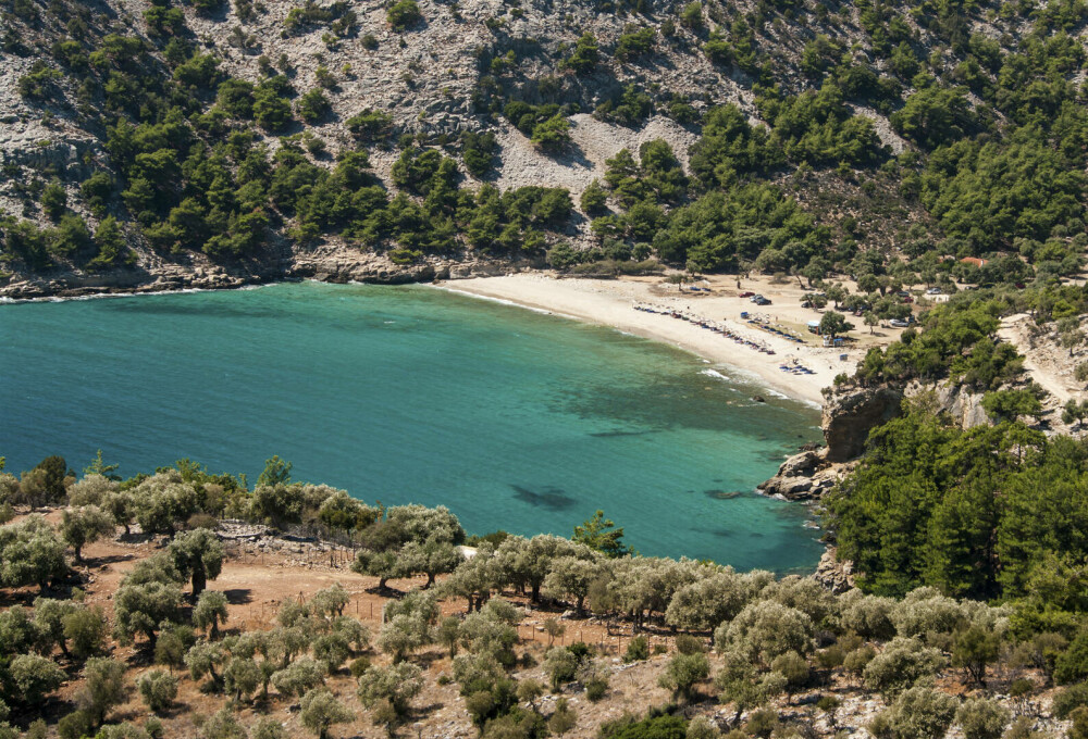 Topul celor mai frumoase plaje din Thassos: au apă turcoaz și nisip auriu. Ghidul complet al atracțiilor turistice - Imaginea 11