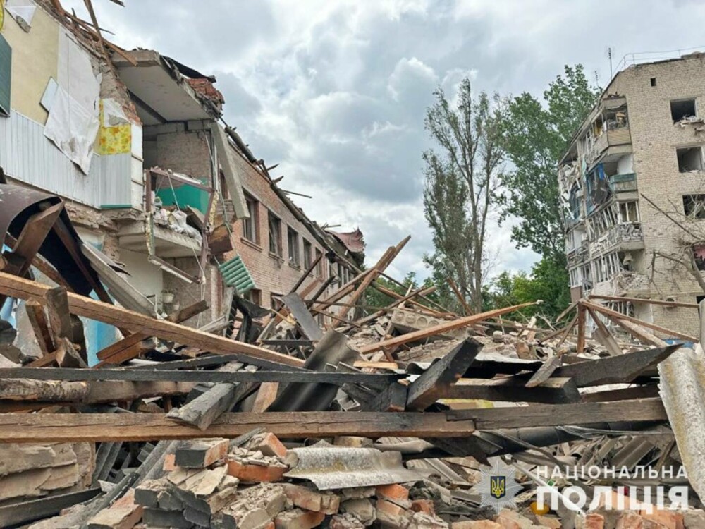 Patru morți și unsprezece răniți, după ce Rusia a bombardat o zonă rezidențială din regiunea Zaporojie - Imaginea 1