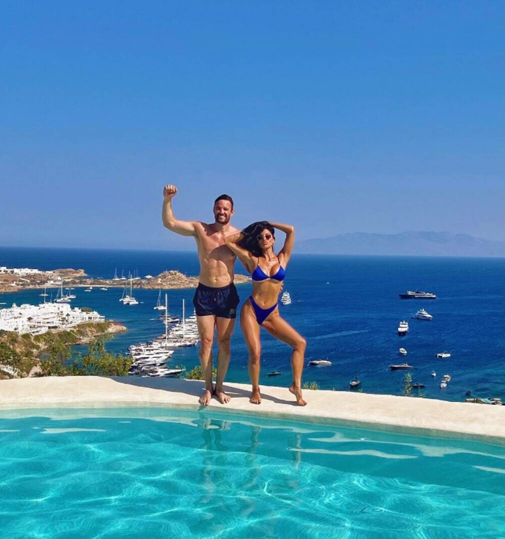 Imagini senzaționale cu Nicole Scherzinger, după logodnă. Vedeta a purtat un bikini minuscul în vacanța romantică din Mykonos - Imaginea 2