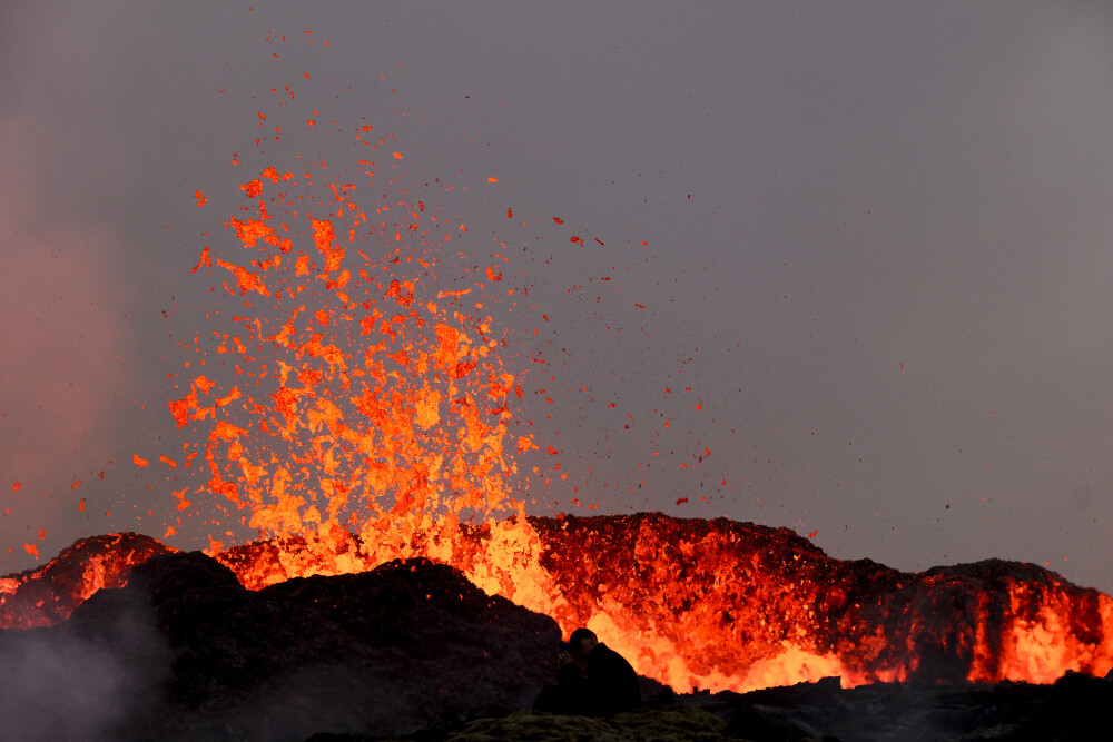 VIDEO. Un vulcan a erupt în Islanda, după mai multe cutremure - Imaginea 4