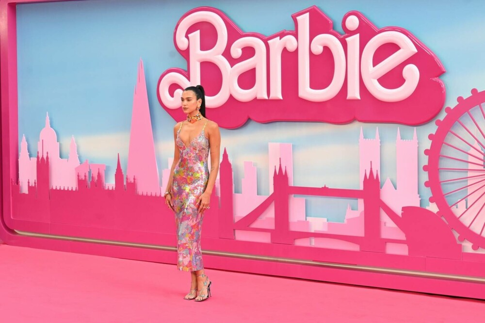 Dua Lipa a împlinit 30 de ani. Povestea din spatele succesului. GALERIE FOTO - Imaginea 26