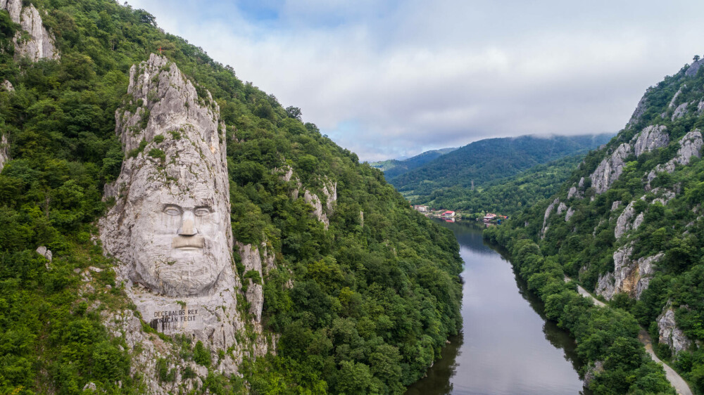 Descoperă România: cele mai frumoase destinaţii turistice din țară. Locuri pe care le poţi vizita în următorul concediu - Imaginea 10