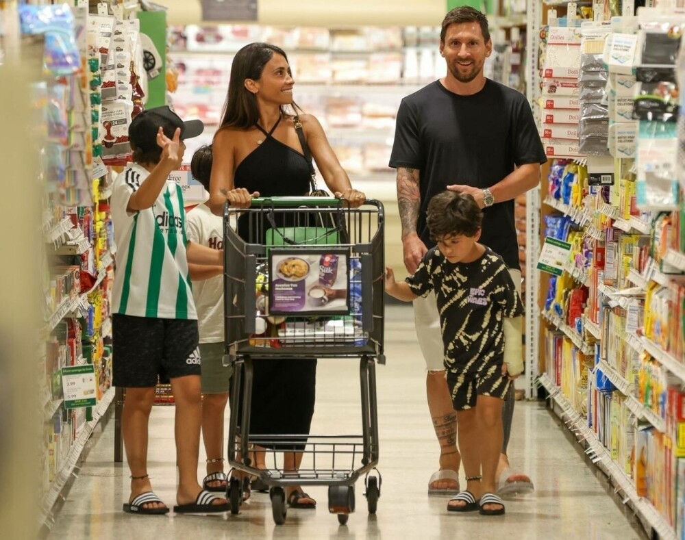 Messi, apariție incredibilă într-un supermarket din Florida. Trecătorii au rămas uimiți. GALERIE FOTO - Imaginea 6