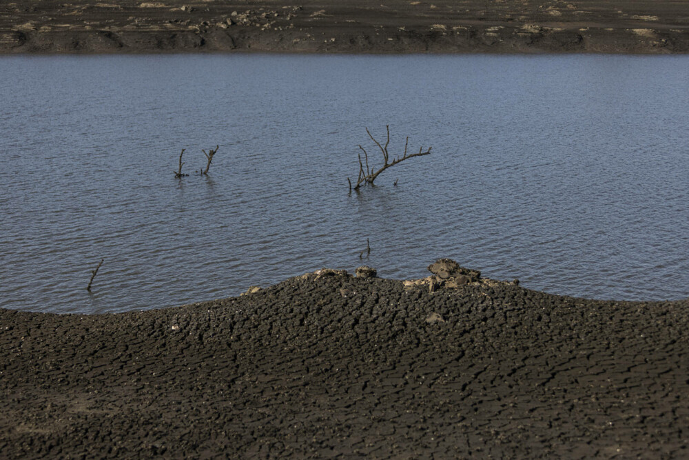 Țara care se confruntă cu o secetă istorică severă, după ce a ignorat avertismentele. Oamenii beau apă sărată de la robinet - Imaginea 5