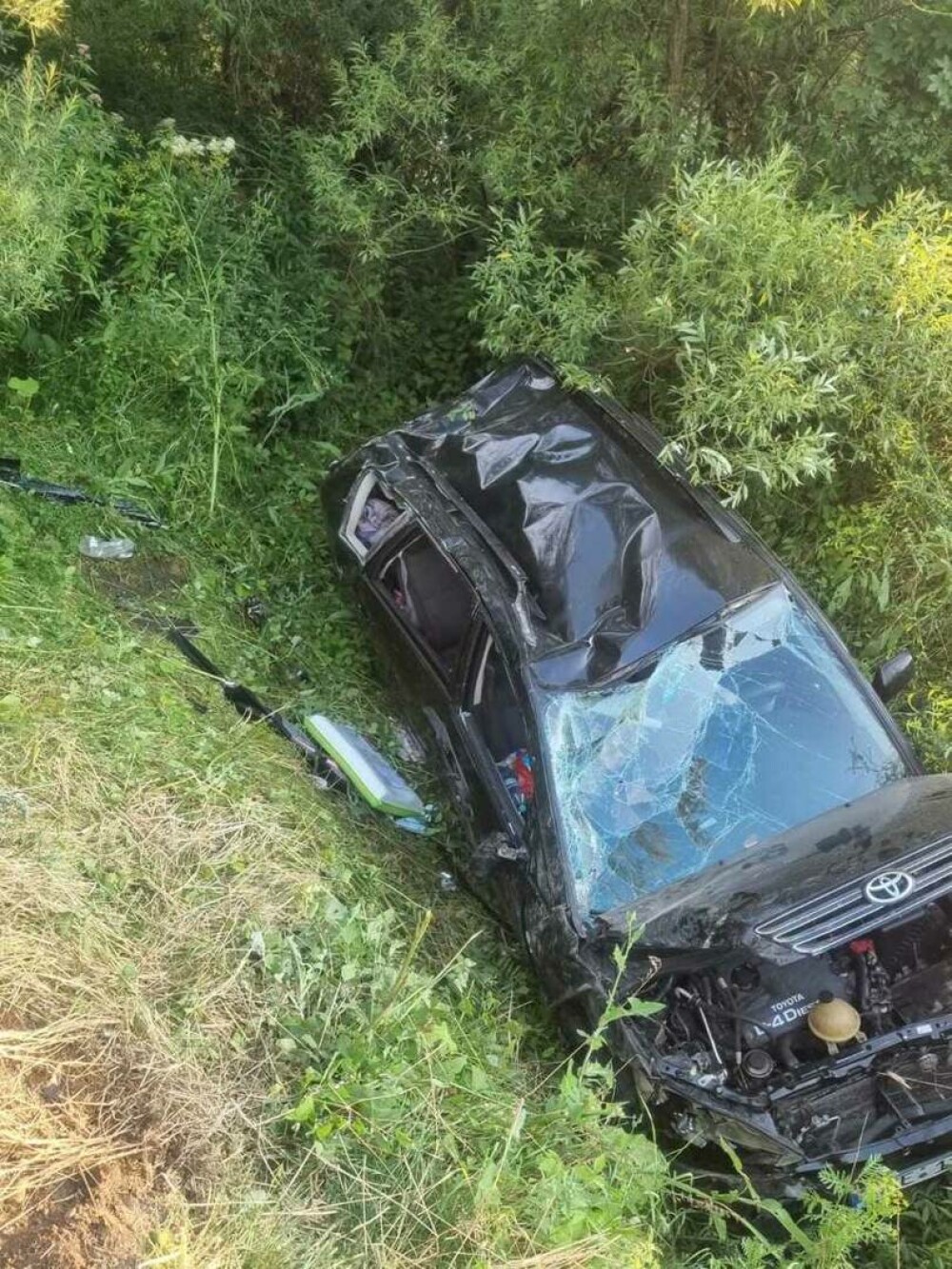 Șase persoane, între care patru copii, au fost rănite într-un accident violent, în judeţul Mureş | FOTO - Imaginea 1