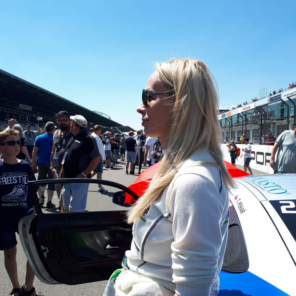 Cora Schumacher și-a făcut cont pe OnlyFans, la 46 de ani. Fosta soție a pilotului de Formula 1 are un preț piperat | GALERIE - Imaginea 62