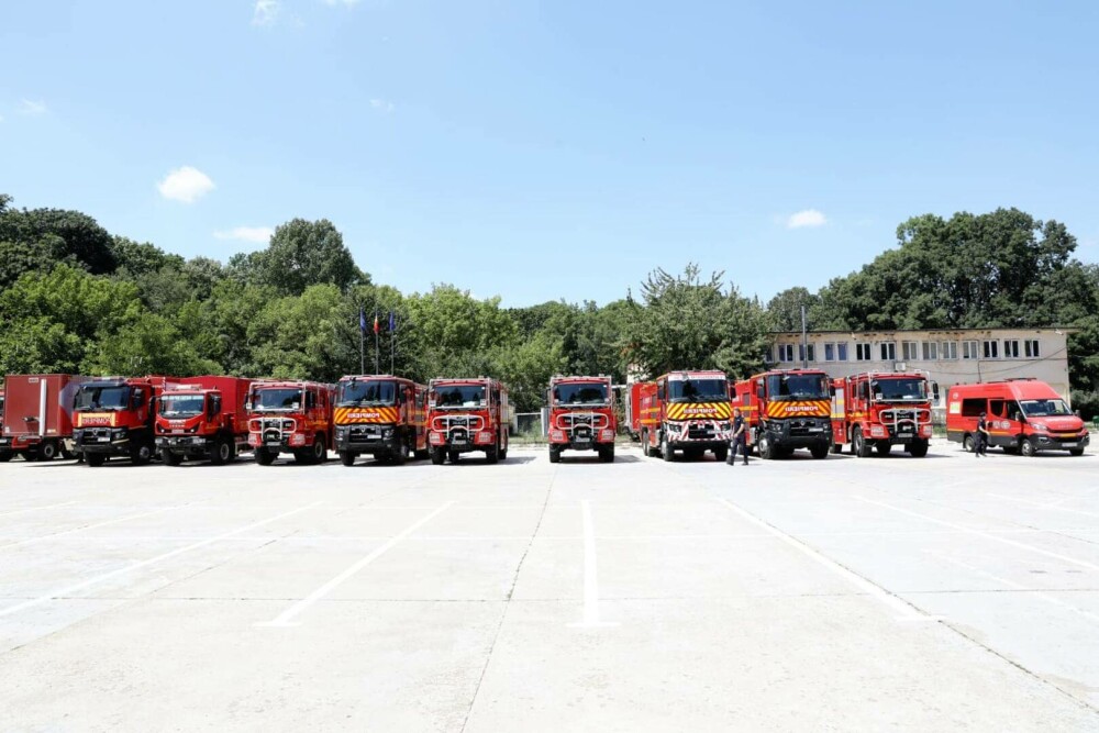 Încă 50 de pompieri români vor pleca în Grecia pentru a ajuta la stingerea incendiilor. FOTO - Imaginea 7