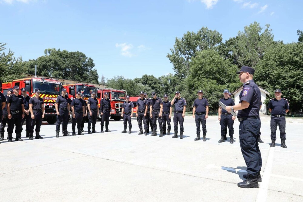 Încă 50 de pompieri români vor pleca în Grecia pentru a ajuta la stingerea incendiilor. FOTO - Imaginea 10