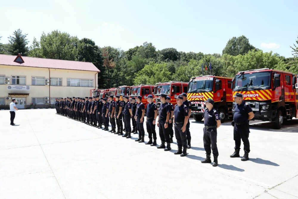 Încă 50 de pompieri români vor pleca în Grecia pentru a ajuta la stingerea incendiilor. FOTO - Imaginea 11