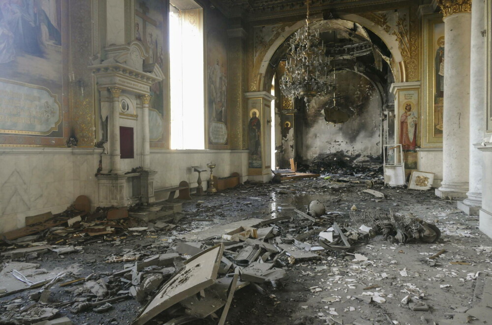 GALERIE FOTO. Cea mai mare catedrală din Odesa, care este patrimoniu UNESCO, a fost distrusă de Rusia cu rachete - Imaginea 6