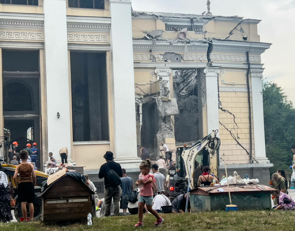 Mesajul lui Bănescu după distrugerea catedralei din Odesa: „Ortodoxia nucleară” nu se-mpiedică de-un „ciot” al culturii - Imaginea 1