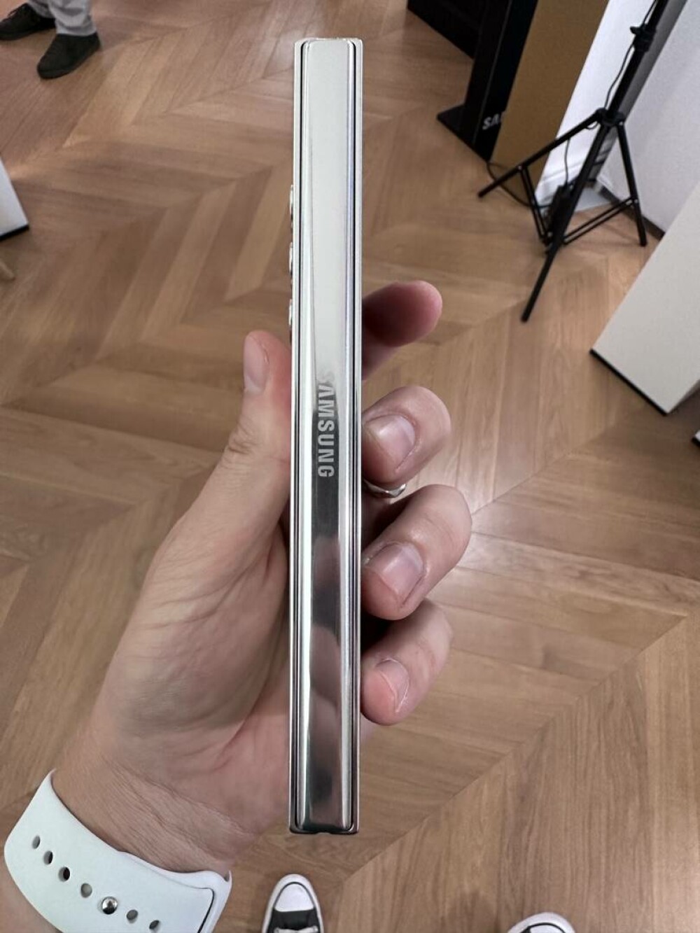 Samsung Galaxy Fold 5 și Samsung Galaxy Flip 5, lansate pe piață. Cum arată și cât costă cele două telefoane pliabile - Imaginea 4