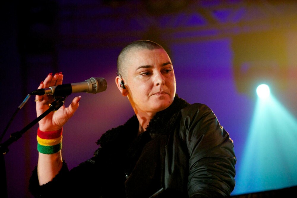 O lume întreagă deplânge moartea cântăreței Sinead O'Connor. „Odihneşte-te în pace, Regină!” | GALERIE FOTO - Imaginea 17