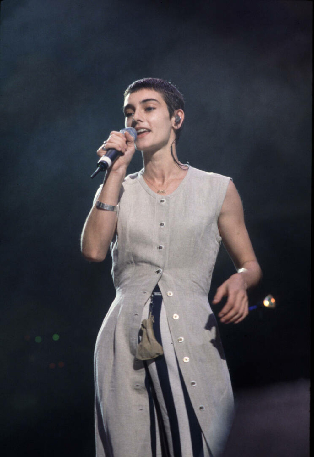 O lume întreagă deplânge moartea cântăreței Sinead O'Connor. „Odihneşte-te în pace, Regină!” | GALERIE FOTO - Imaginea 14