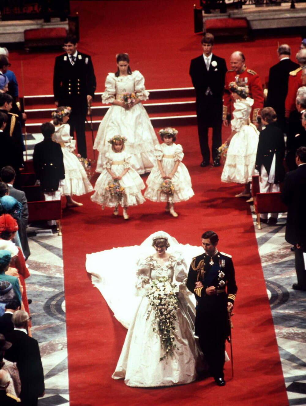 42 de ani de la căsătoria dintre Diana și Charles. Detalii mai puțin știute despre controversata nuntă regală din 1981 | FOTO - Imaginea 21