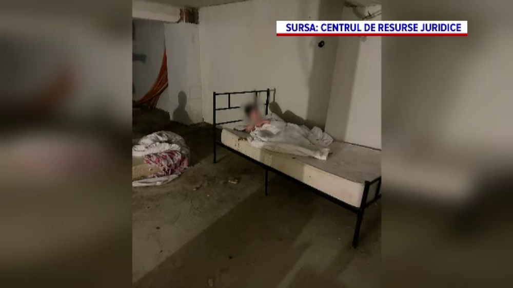 „Zăceau pe saltele mizerabile, printre moloz”. Ororile descoperite la azilul de bătrâni din Mureș. VIDEO - Imaginea 5