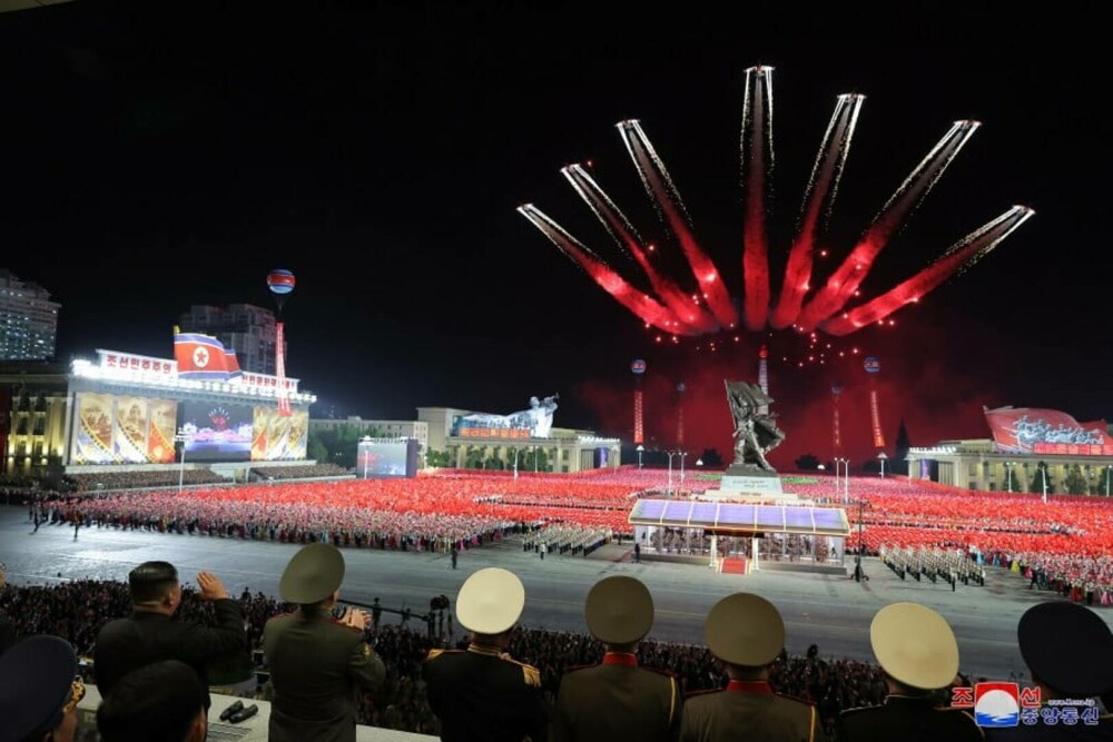 Coreea de Nord și-a etalat noile rachete şi drone în fața delegațiilor ruse și chineze | Galerie Foto - Imaginea 7