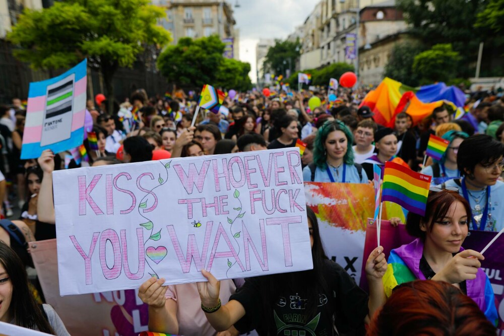 Marşul Bucharest Pride 2023 şi „Marşul pentru normalitate”, în Bucureşti | GALERIE FOTO - Imaginea 2