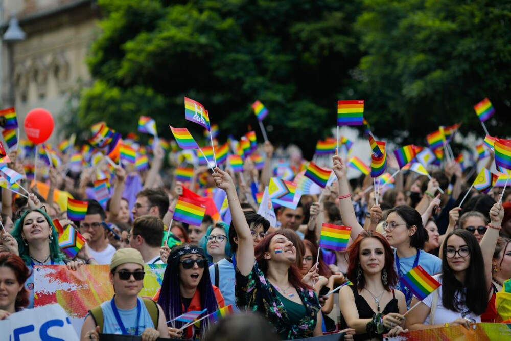 Marşul Bucharest Pride 2023 şi „Marşul pentru normalitate”, în Bucureşti | GALERIE FOTO - Imaginea 4