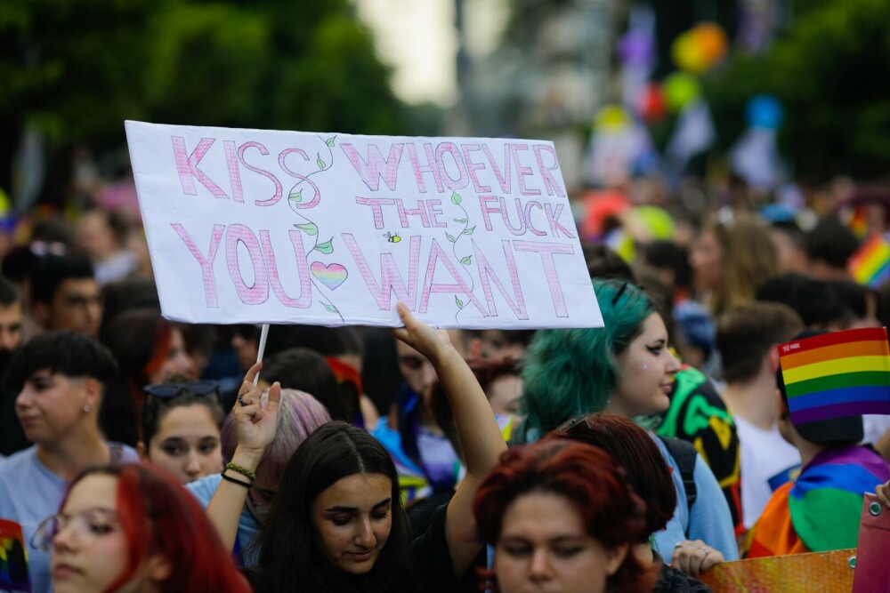 Marşul Bucharest Pride 2023 şi „Marşul pentru normalitate”, în Bucureşti | GALERIE FOTO - Imaginea 6