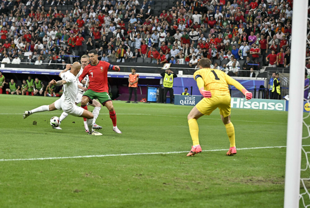 Portugalia – Slovenia 3-0. Lusitanii s-au calificat dramatic și merg în sferturile EURO 2024 - Imaginea 31