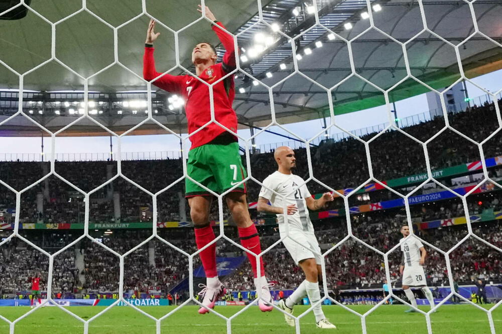 Portugalia – Slovenia 3-0. Lusitanii s-au calificat dramatic și merg în sferturile EURO 2024 - Imaginea 55