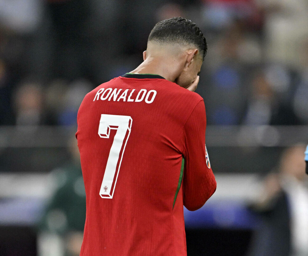 Cristiano Ronaldo a ratat un penalti la meciul Portugaliei cu Slovenia şi a izbucnit în plâns. FOTO&VIDEO - Imaginea 7