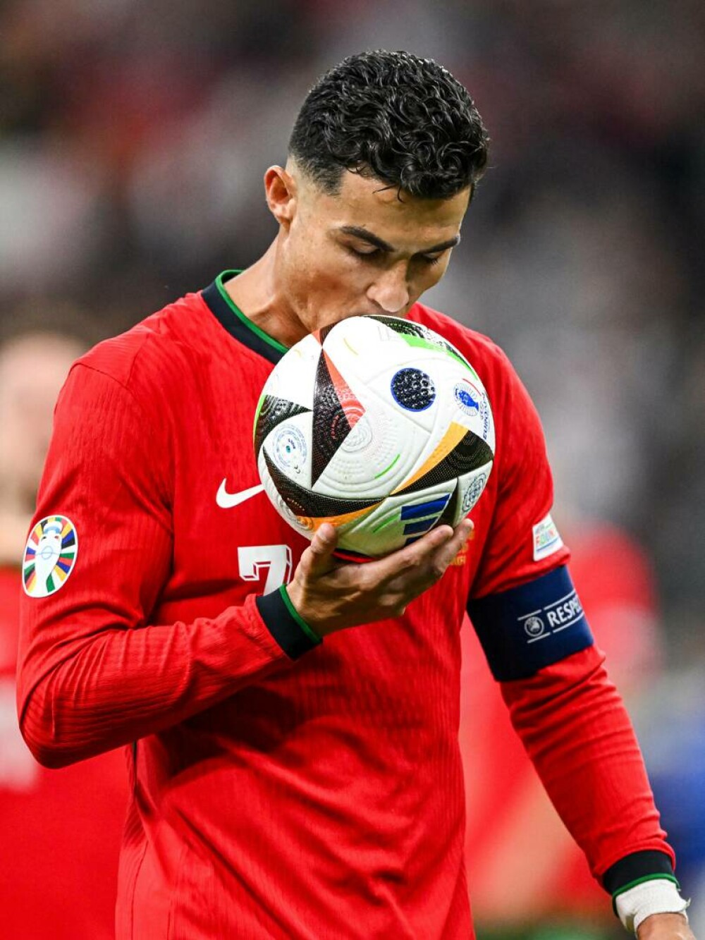 Cristiano Ronaldo a ratat un penalti la meciul Portugaliei cu Slovenia şi a izbucnit în plâns. FOTO&VIDEO - Imaginea 4