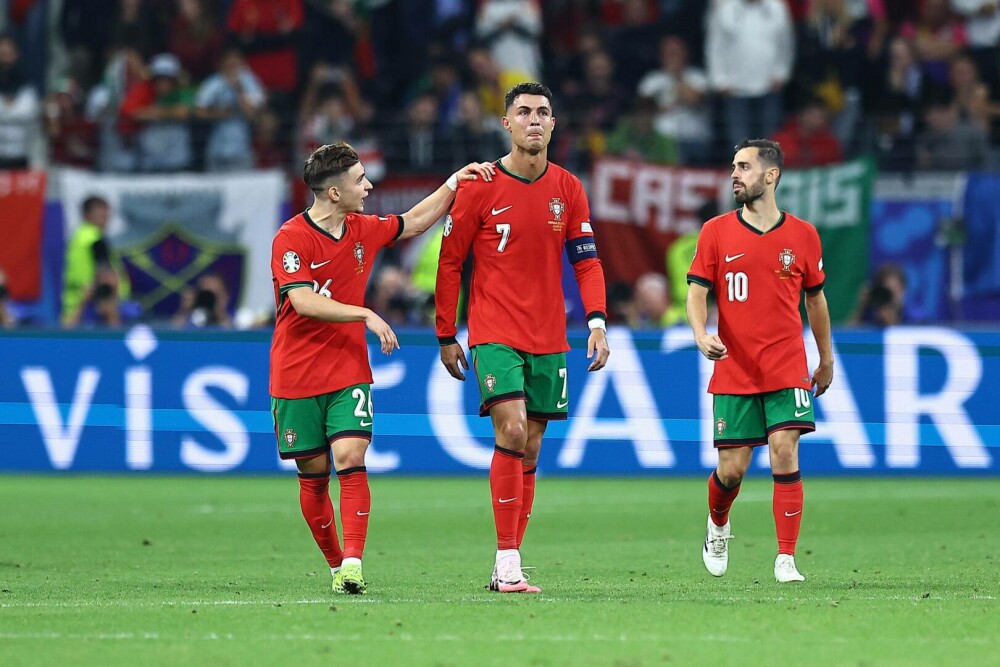 Cristiano Ronaldo a ratat un penalti la meciul Portugaliei cu Slovenia şi a izbucnit în plâns. FOTO&VIDEO - Imaginea 3