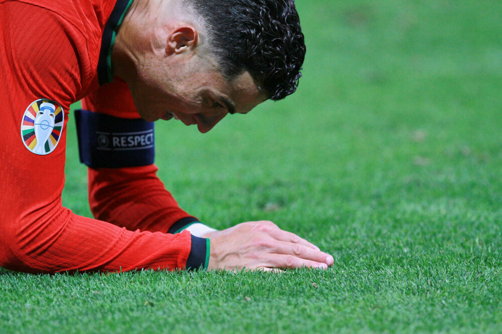 Cristiano Ronaldo a ratat un penalti la meciul Portugaliei cu Slovenia şi a izbucnit în plâns. FOTO&VIDEO - Imaginea 1