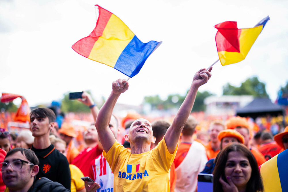 Țările de Jos - România, 3-0. În minutul 91 al partidei, peste 25.000 de suporteri au scandat, la unison, „România, România!” - Imaginea 6