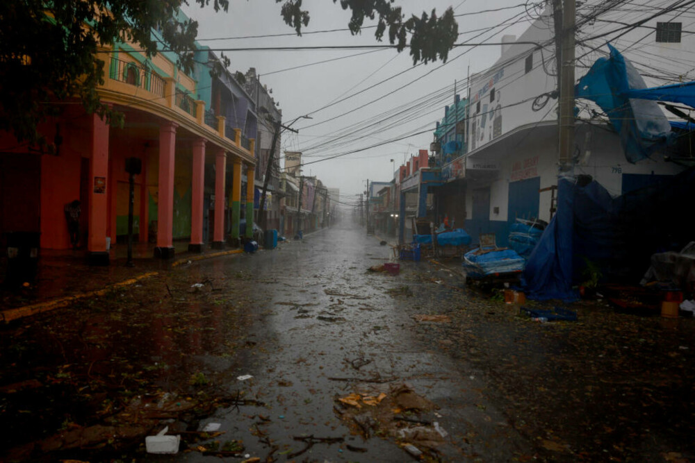 Uraganul Beryl se îndreaptă spre Mexic. Cel puţin şapte morţi în Jamaica, între care o rudă a şefului pentru climă de la ONU - Imaginea 5