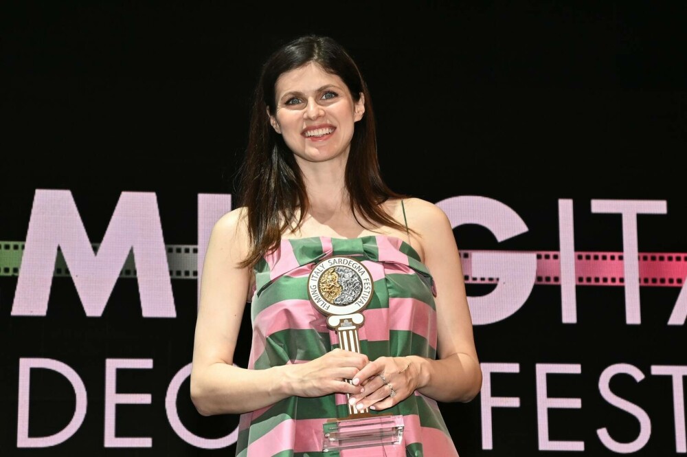 Alexandra Daddario este însărcinată. Actrița din „The White Lotus” așteaptă primul copil cu soțul ei, Andrew Form - Imaginea 10