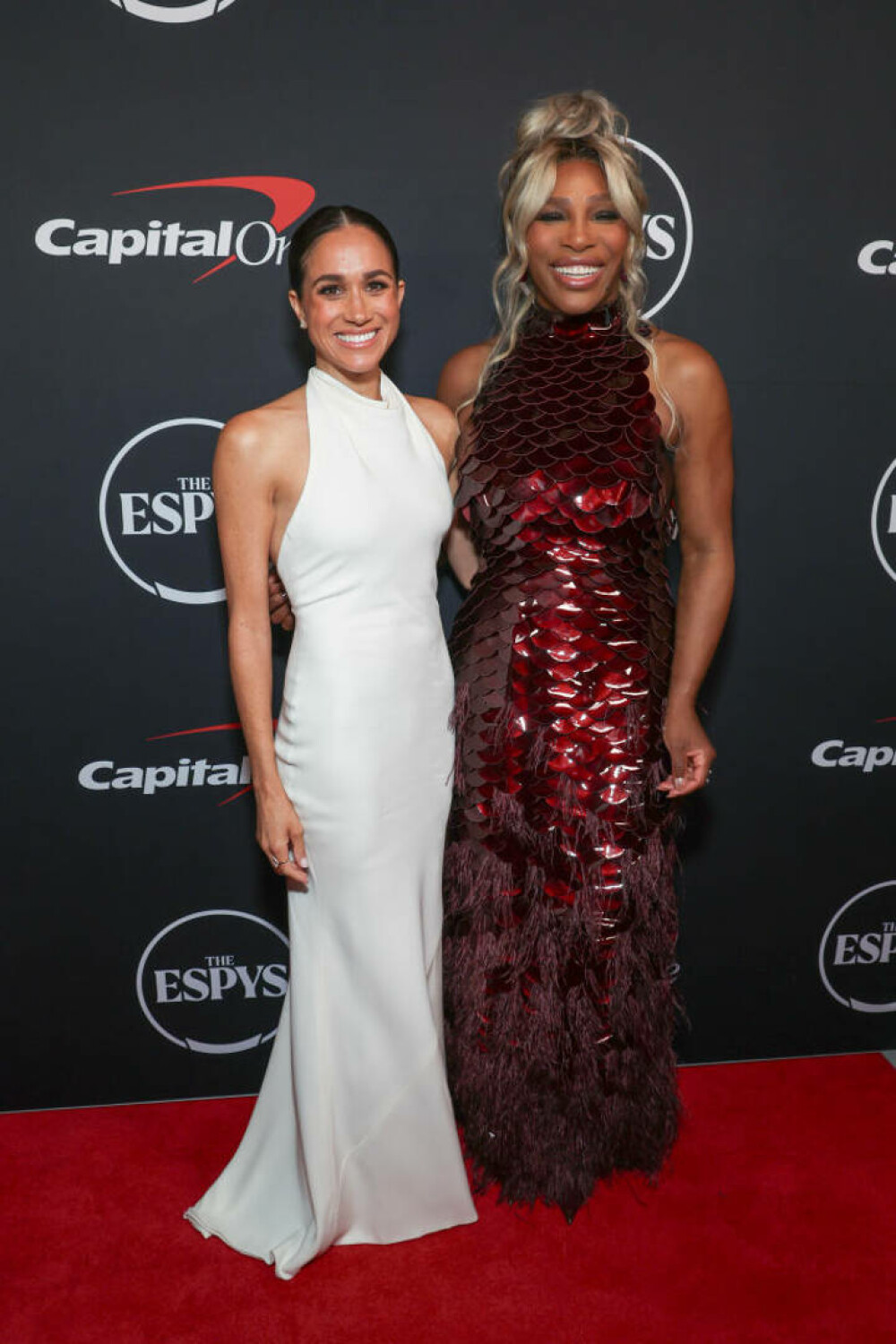 GALERIE FOTO. Meghan Markle a uimit audiența la gala premiilor ESPY 2024. Ce rochie a purtat ducesa de Sussex - Imaginea 4