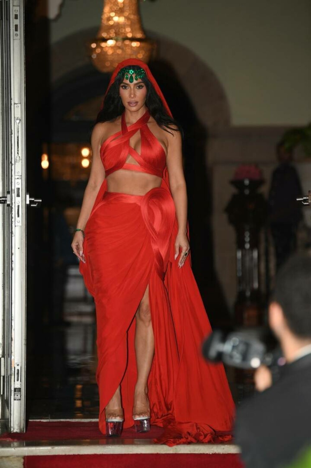 Surorile Kardashian, răvășitoare la celebra nuntă din Mumbai. Cum au apărut la grandiosul eveniment. GALERIE FOTO - Imaginea 7