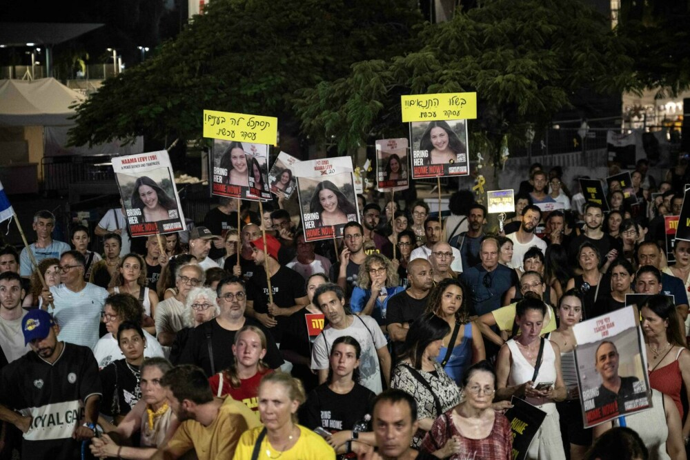 Proteste la Tel Aviv. Familiile ostaticilor şi-au strigat furia în timp ce Netanyahu îşi ţinea discursul în Congresul SUA - Imaginea 8