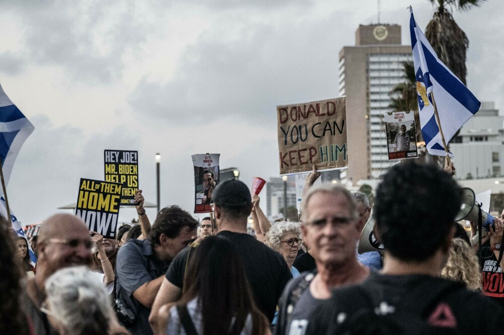 Proteste la Tel Aviv. Familiile ostaticilor şi-au strigat furia în timp ce Netanyahu îşi ţinea discursul în Congresul SUA - Imaginea 10