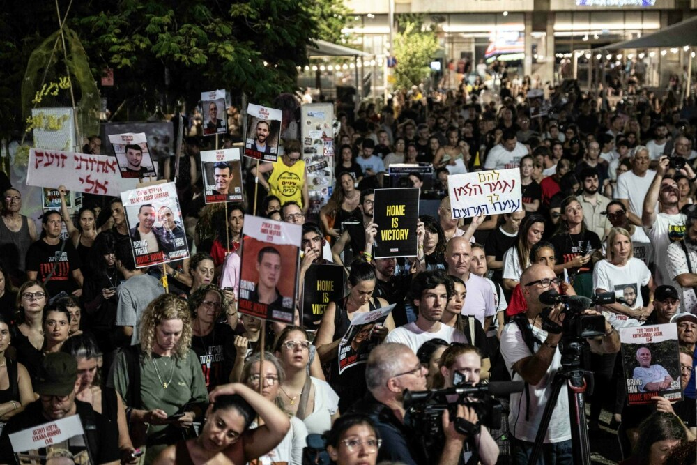 Proteste la Tel Aviv. Familiile ostaticilor şi-au strigat furia în timp ce Netanyahu îşi ţinea discursul în Congresul SUA - Imaginea 13