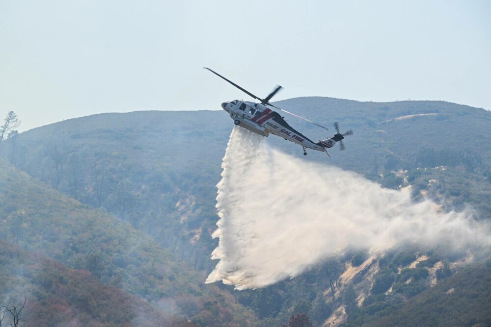 Incendiu masiv de vegetație în California. Cel puțin 3.500 de locuitori au fost evacuați, 20.000 de hectare mistuite. VIDEO - Imaginea 6