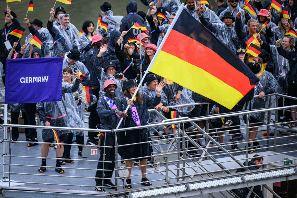 Atmosferă de poveste la ceremonia de deschidere a Jocurilor Olimpice de la Paris. Show total pe Sena | GALERIE FOTO - Imaginea 19