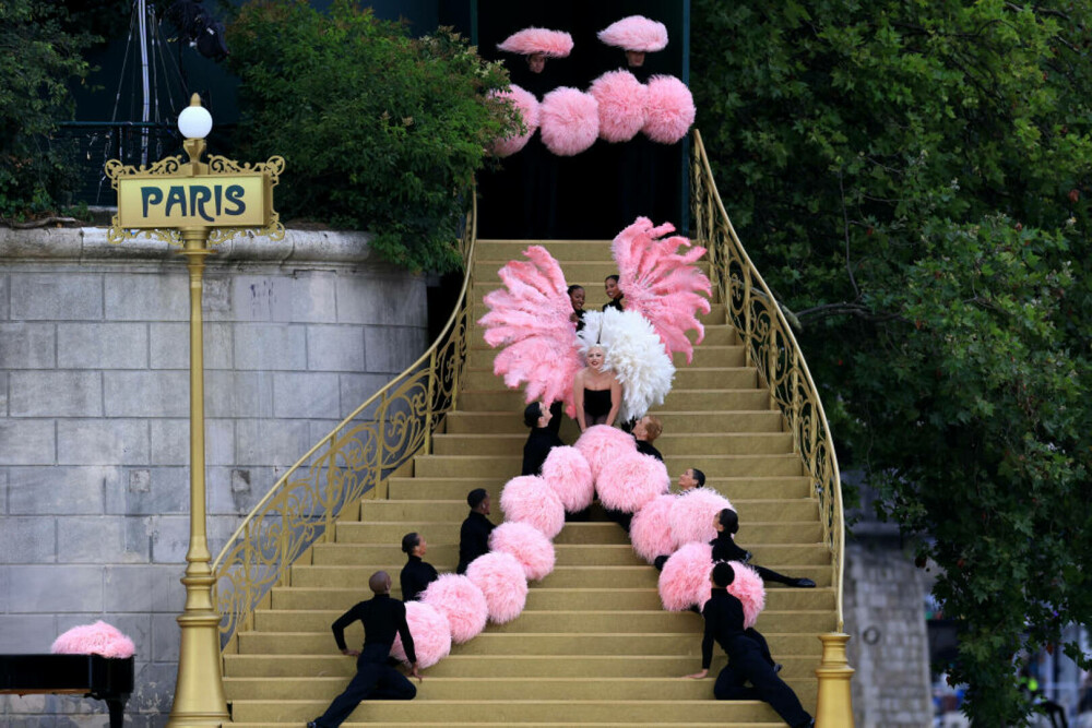 Lady Gaga, apariție amețitoare la spectacolul de deschidere a Jocurilor Olimpice de la Paris. Artista a făcut spectacol FOTO - Imaginea 6