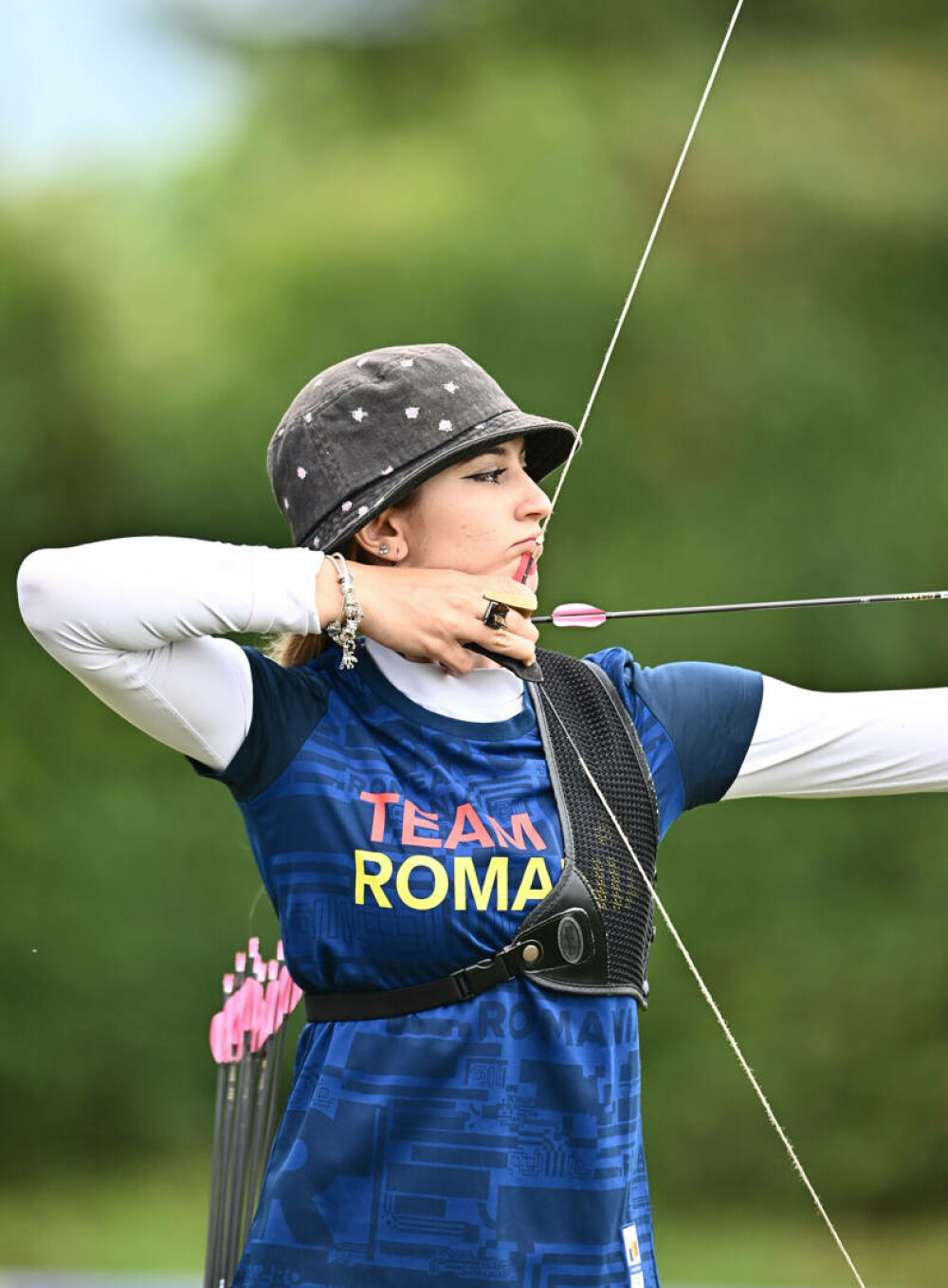 Jocurile Olimpice de la Paris. Mădălina Amăistroaie s-a calificat în turul doi al probei individuale la tir cu arcul. FOTO - Imaginea 5