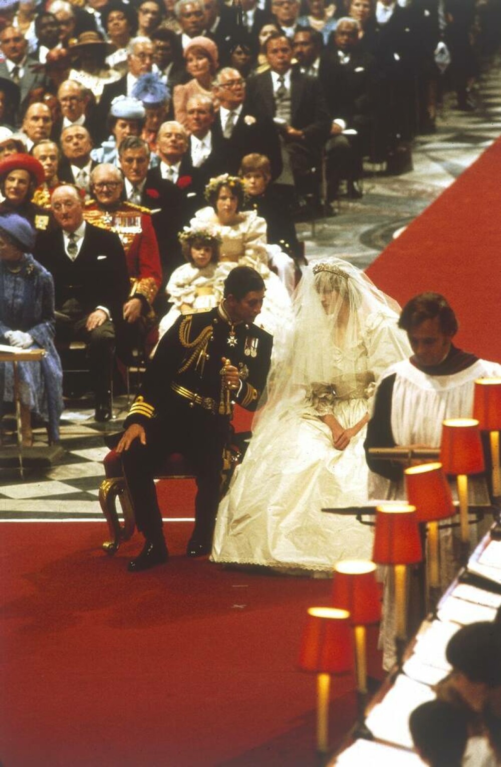 Prințesa Diana ar fi împlinit 64 de ani. Povestea emoționantă a „prințesei inimilor”. GALERIE FOTO - Imaginea 16