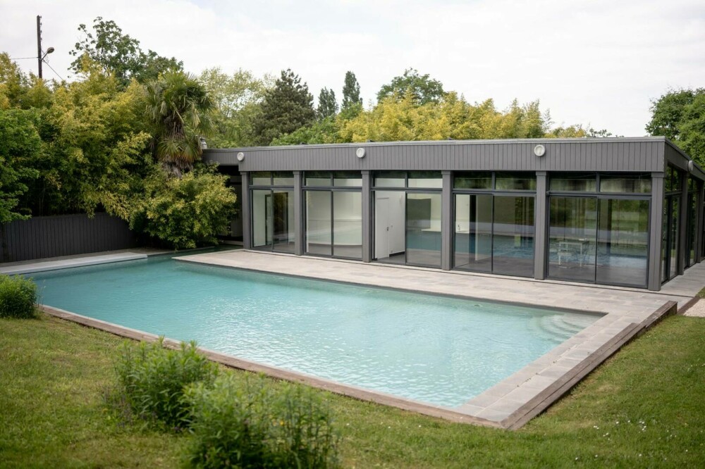 Vila lui Karl Lagerfeld din apropierea Parisului a fost vândută pentru aproape 4,7 milioane de euro. FOTO - Imaginea 7