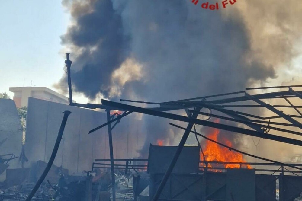 Explozii puternice s-au auzit în toată Roma, de la o benzinărie care a sărit în aer. Sunt minim 26 de răniți. „Părea iadul” - Imaginea 1