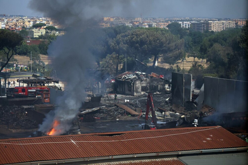 Explozii puternice s-au auzit în toată Roma, de la o benzinărie care a sărit în aer. Sunt minim 26 de răniți. „Părea iadul” - Imaginea 5