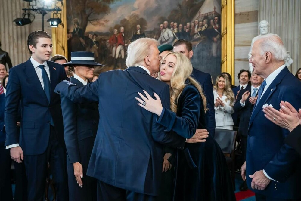 Tiffany Trump a publicat primele fotografii cu chipul fiului ei. Cum arată nepotul lui Donald Trump. GALERIE FOTO - Imaginea 1